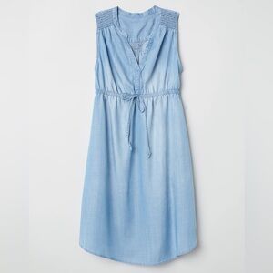 H&M Dress Mama Maternite - M - Chambray Maternity Dress V Neck Tie Waist Ruched
